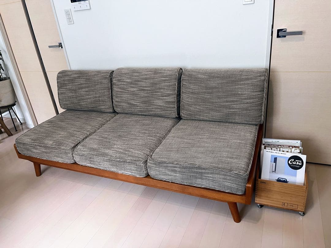 引き取り限定　unico ALBERO アルベロ ソファ　 3人掛け