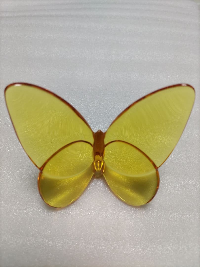 バカラ　ラッキーバタフライ　蝶　オブジェ　トパーズ