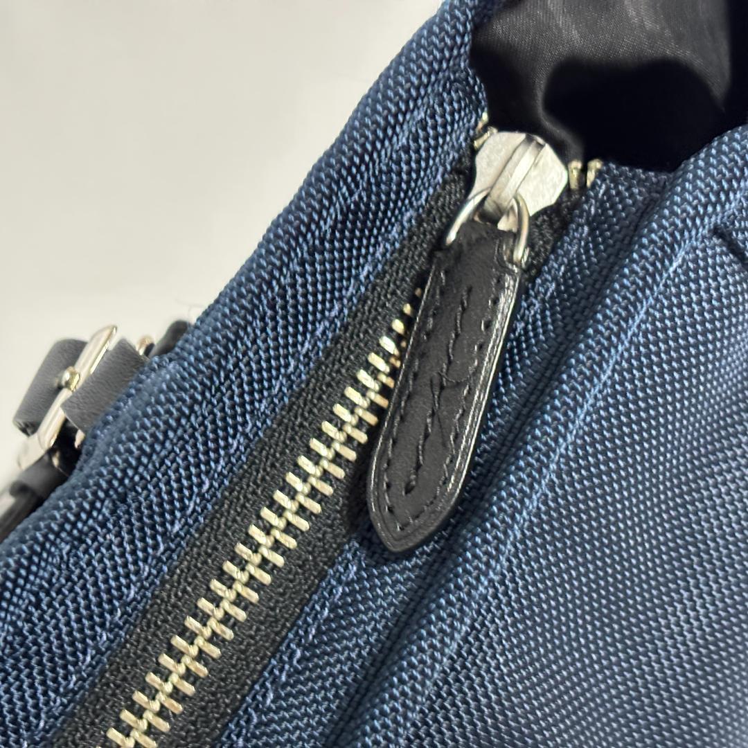 良品・限定 トゥミ JARVIS トートバッグ ビジネス ネイビー×ブラック