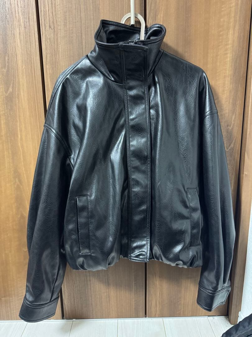 《美品》【ZARA】ザラ　ボリュームフェイクレザージャケット