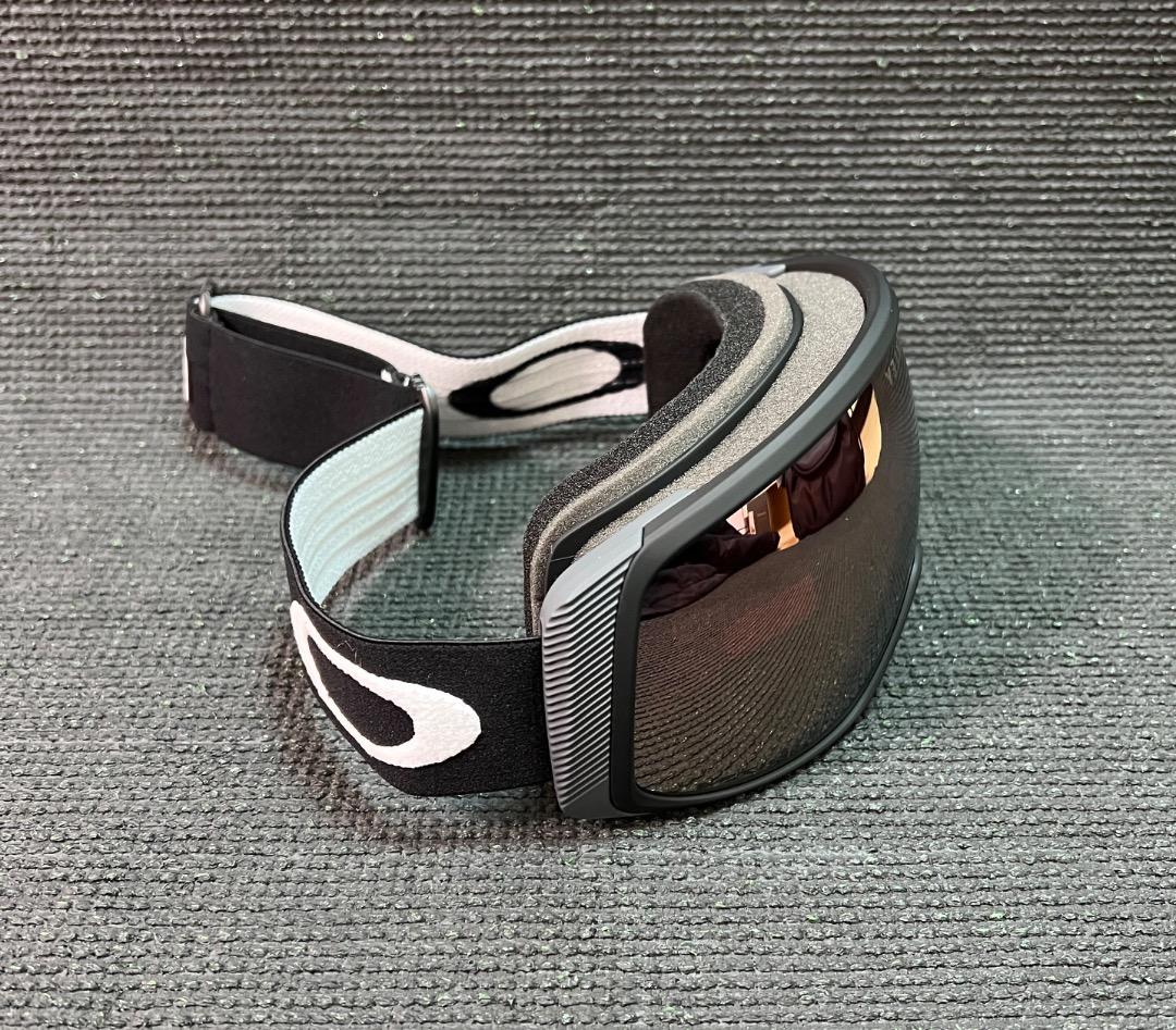 OAKLEY　FLIGHT TRACKER M【OO7105-59】新品正規品