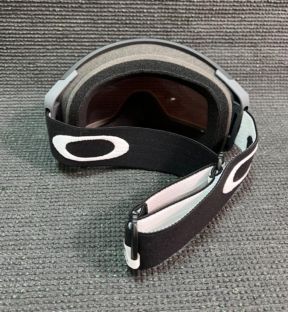 OAKLEY　FLIGHT TRACKER M【OO7105-59】新品正規品