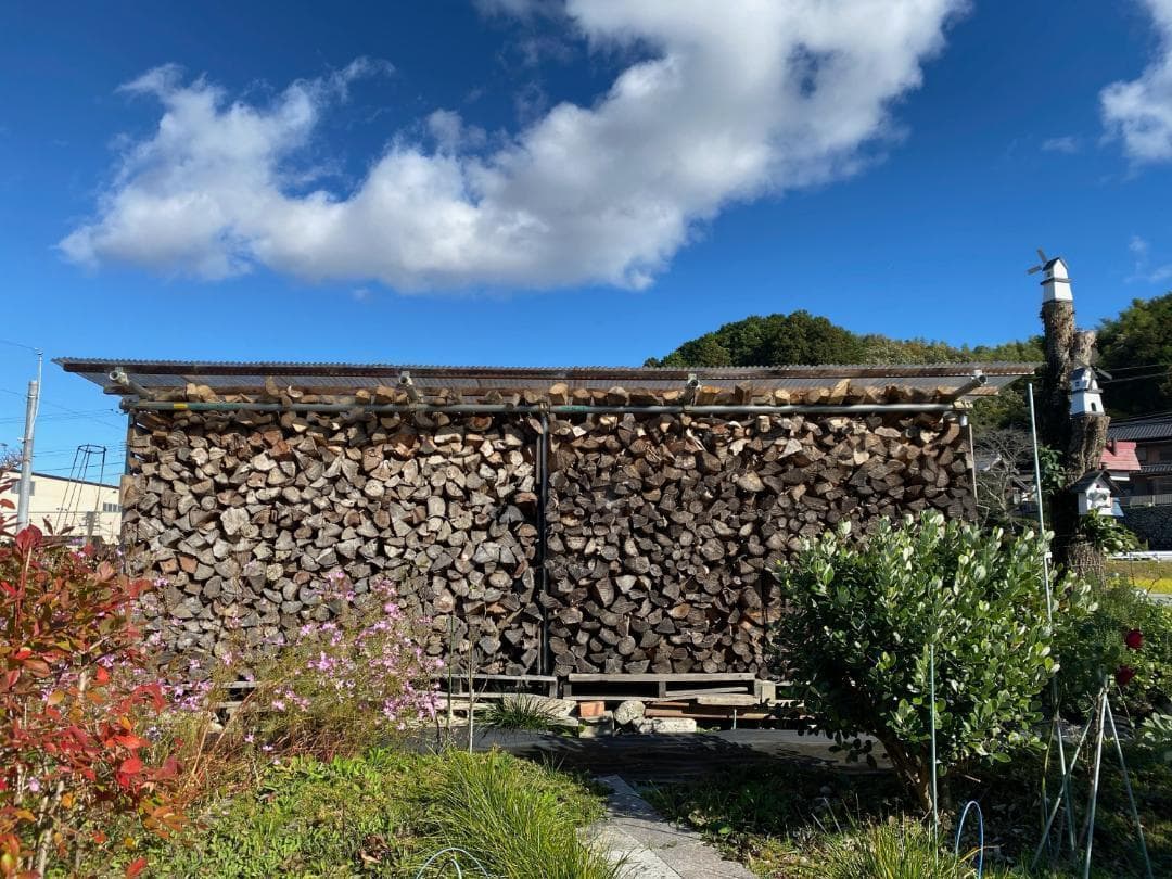 超激安！薪ストーブ用乾燥薪 広葉樹ミックス１㎥ お早めに！