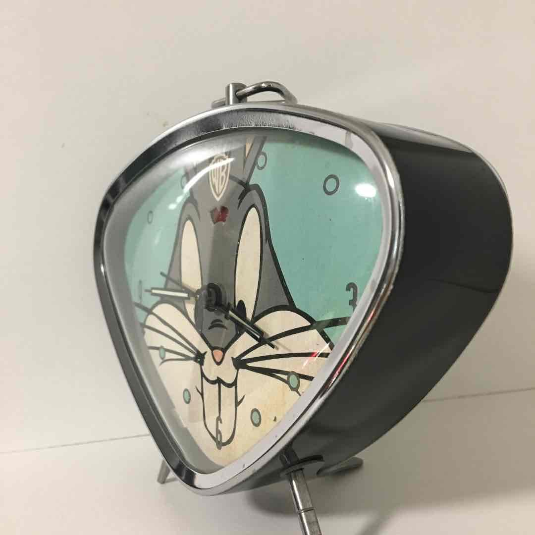 超希少　レトロ　バックスバニー　　　　　　　　　　　　　　目覚まし時計（手巻き）