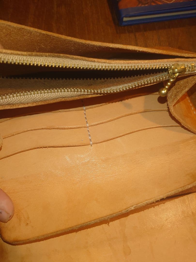 サドルレザー長財布　TADY＆KINGのコンチョ付き