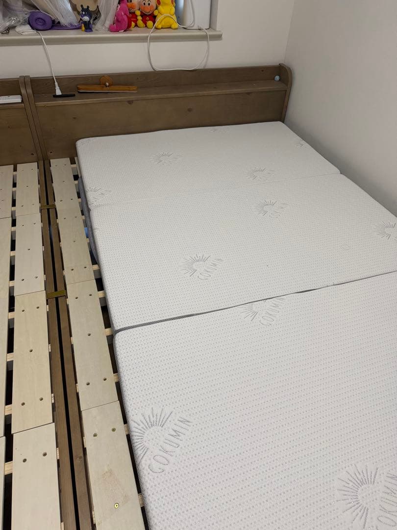 ダブル・シングルサイズ コイルマットレスと木製フレーム(セット売り)