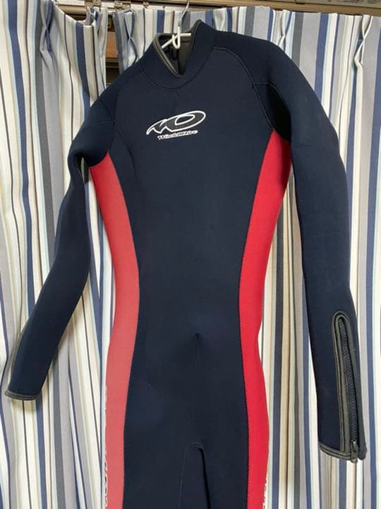 ウェットスーツ　ワールドダイブ