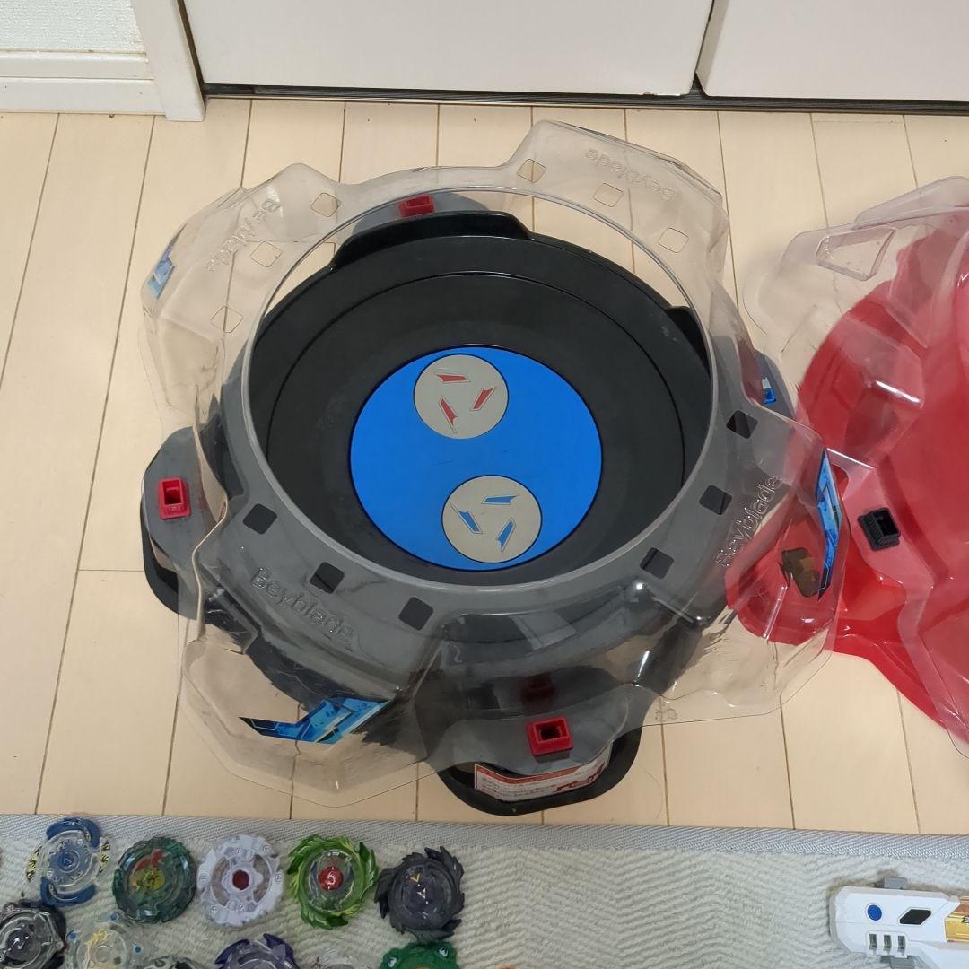 ベイブレードバースト　スタジアムセット2つ　まとめ売り 値引き交渉