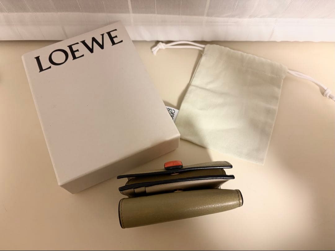【値下げ中】LOEWE 三つ折り財布