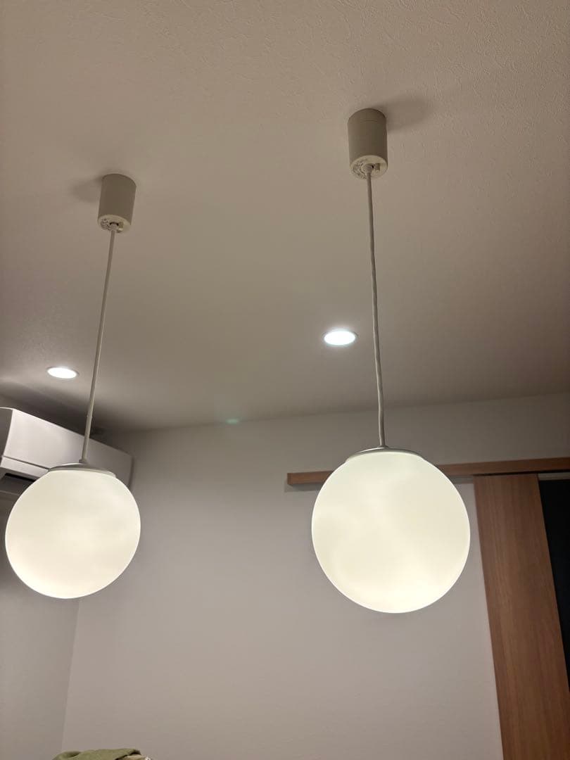 ホワイトガラス ペンダントライト 2個セット