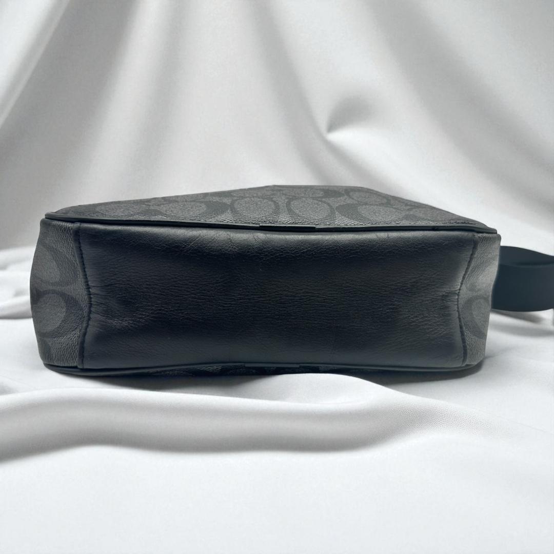 【美品】COACH コーチ シグネチャー フライトバッグ クロスボディ 斜め掛け