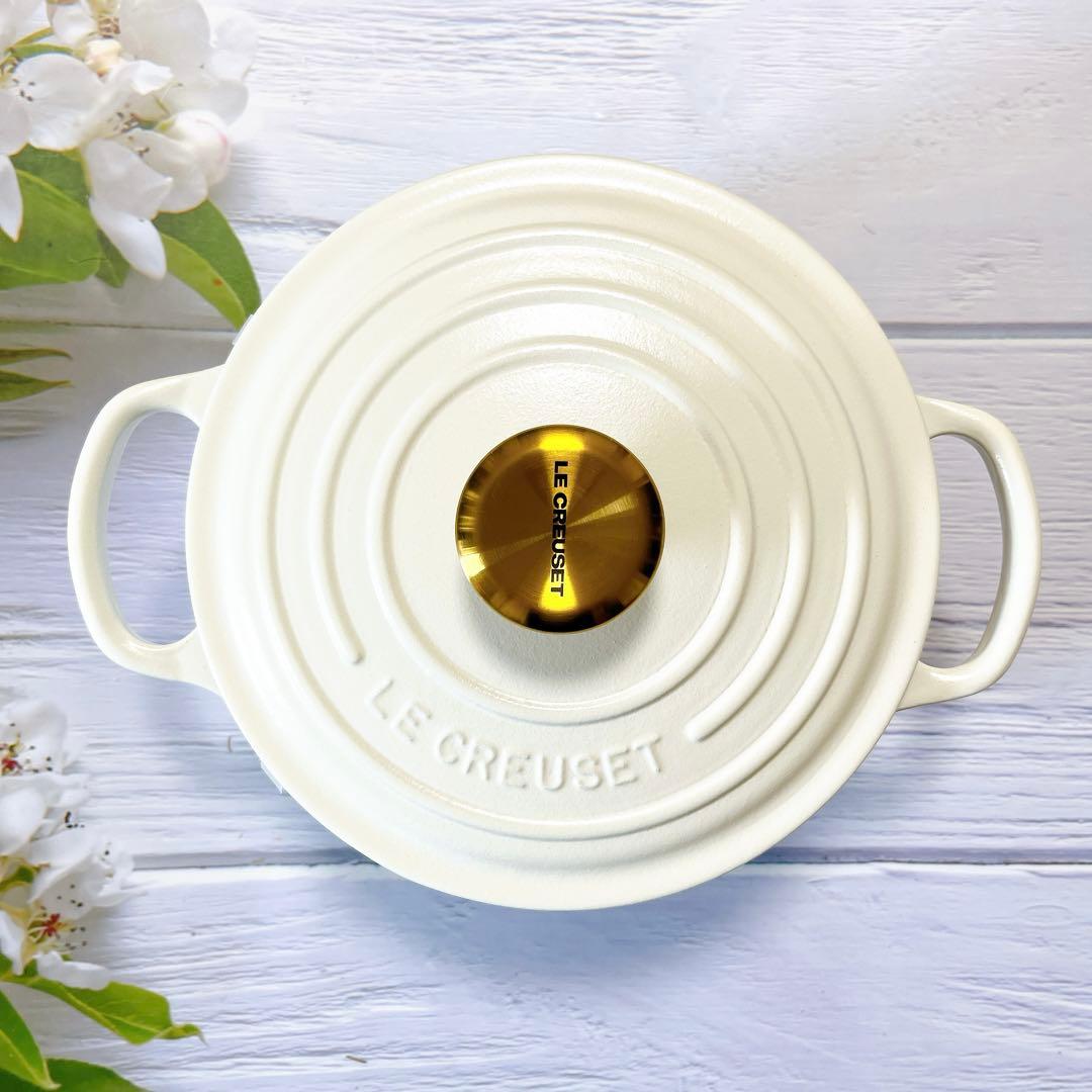 ♡ルクルーゼ　ココットロンド コットン　ゴールドつまみ　18cm 両手鍋　新品