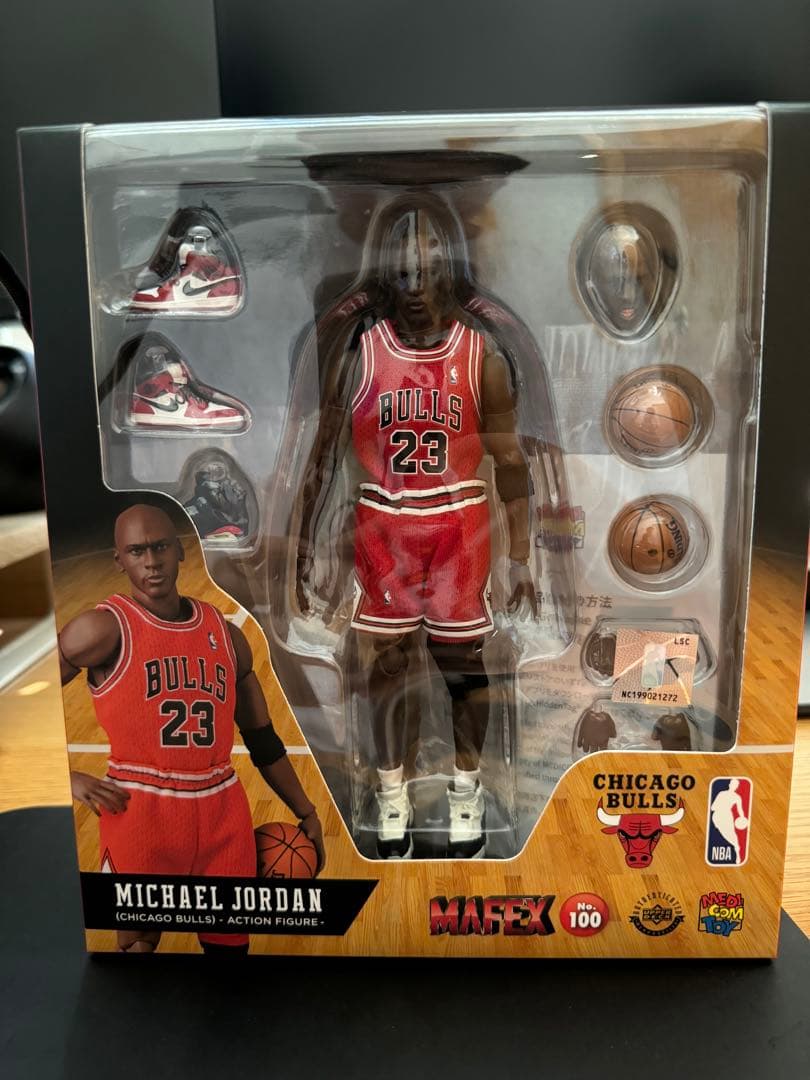 マフェックス No.100 MAFEX Michael Jordan