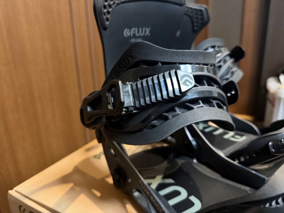 FLUX DS ビンディング M メタリックブラック