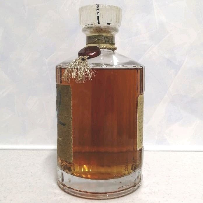 サントリー　響（旧17年）ゴールドラベル　古酒　未開栓　箱無し