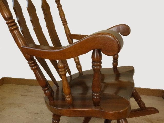 木製　ロッキングチェアー　彫刻入　再塗装済　ＵＳＥＤ