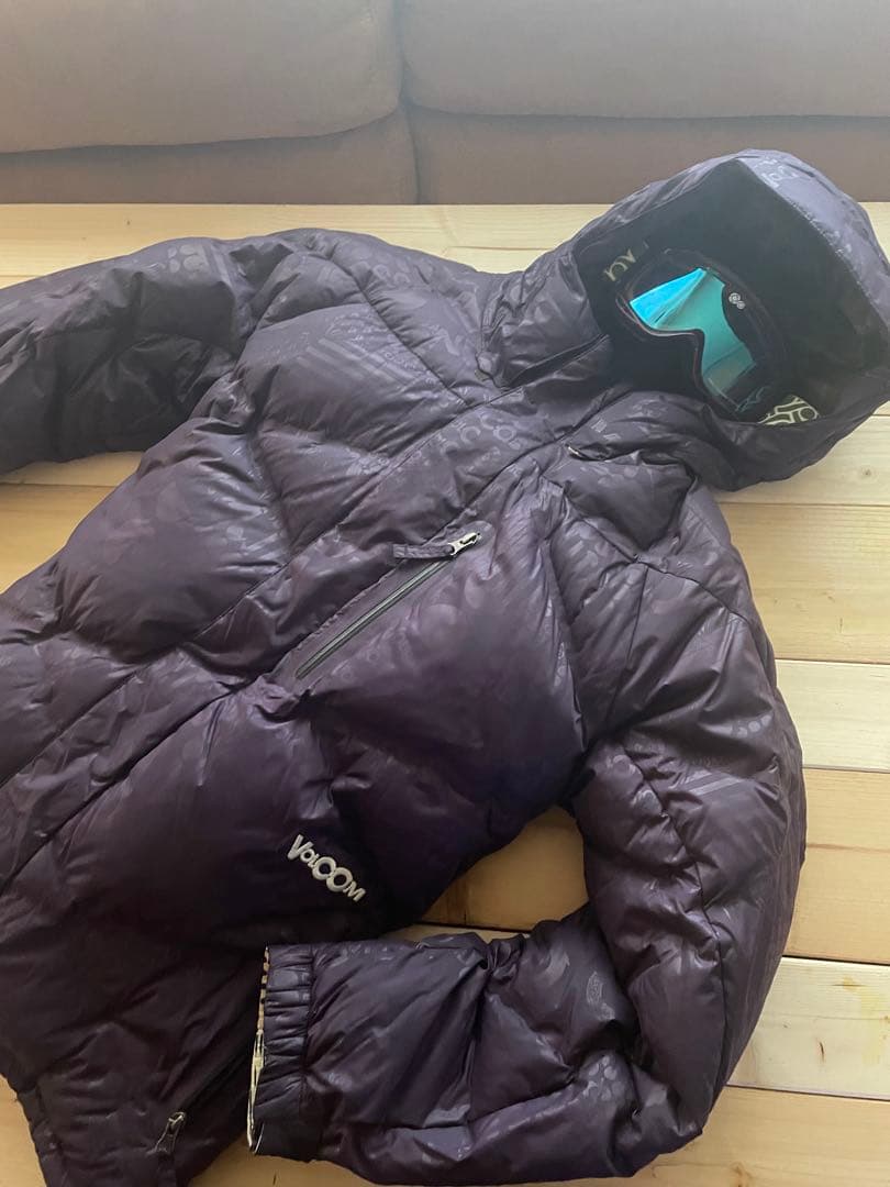 Volcom THERMONITEスノボ ダウンジャケットとパンツセット M