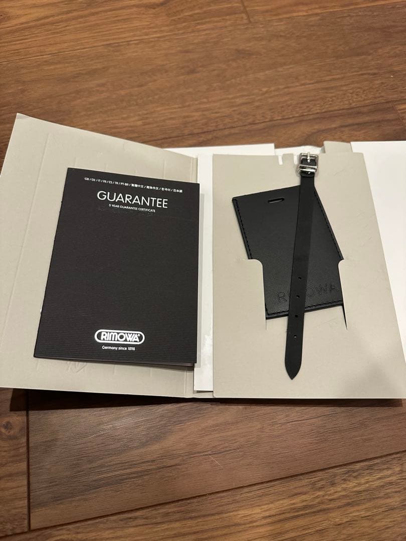 RIMOWA ブラック Essential TRUNK 89L