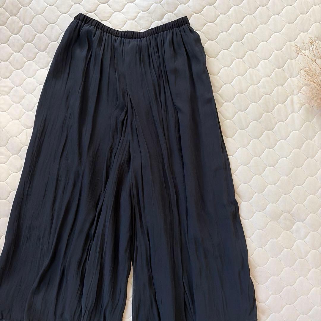 【24SS美品】BEARDSLEY シワシフォンギャザーパンツ　黒　サイズ2