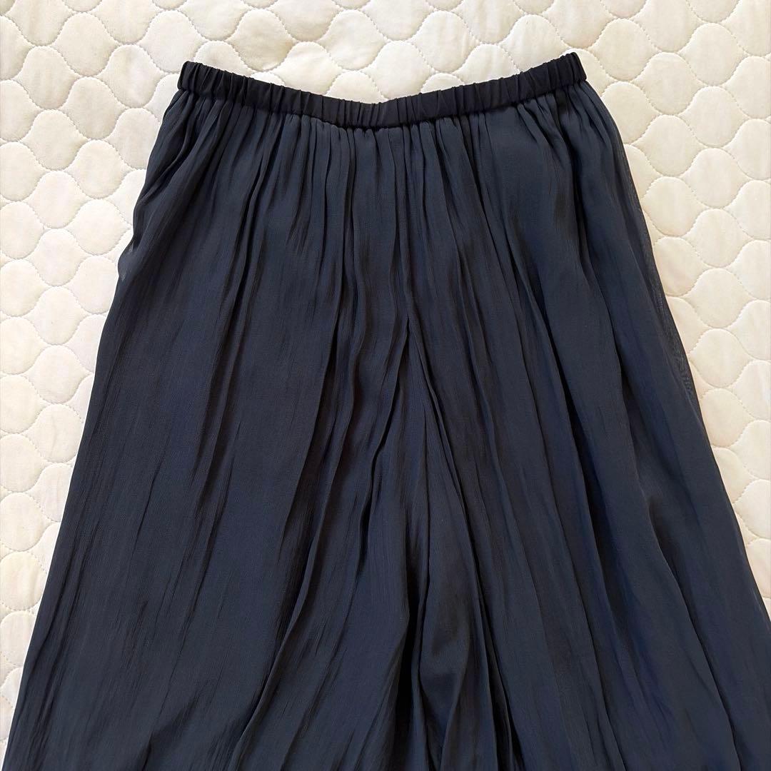 【24SS美品】BEARDSLEY シワシフォンギャザーパンツ　黒　サイズ2