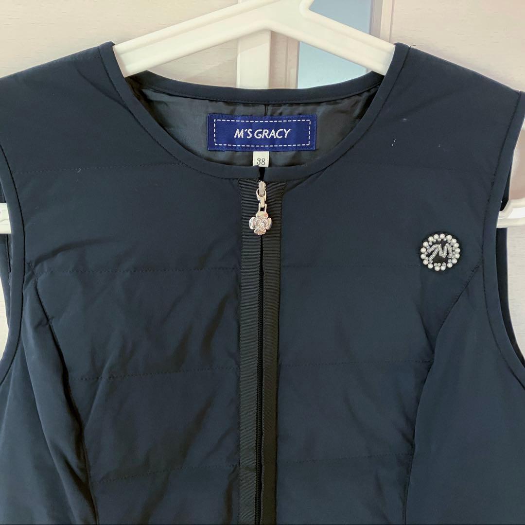 【美品】M'S GRACY ビーズワッペン カメリアチャーム ダウンベスト