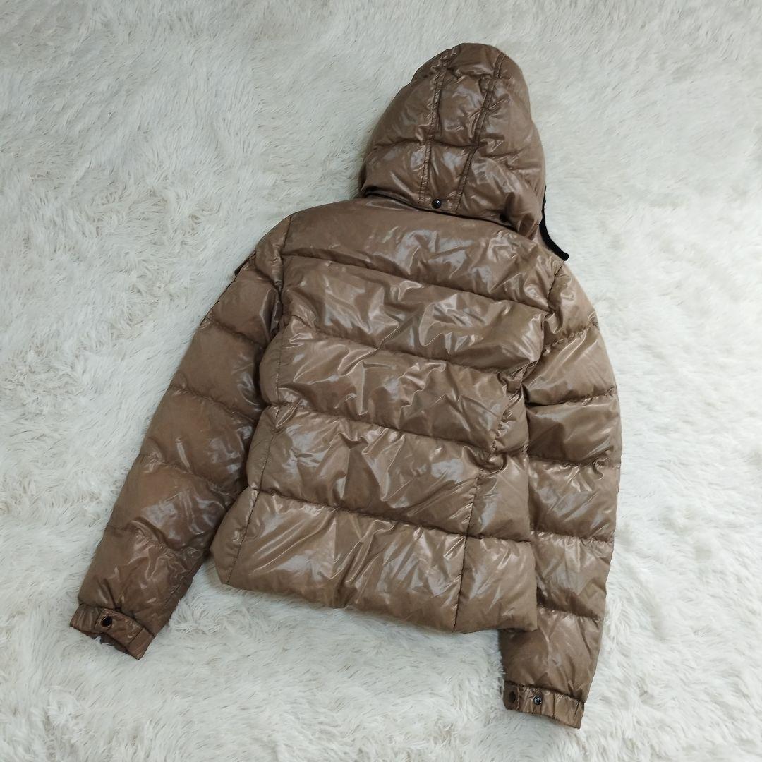 18196✨MONCLER BADIA ビッグロゴ ダウンジャケット ベージュ