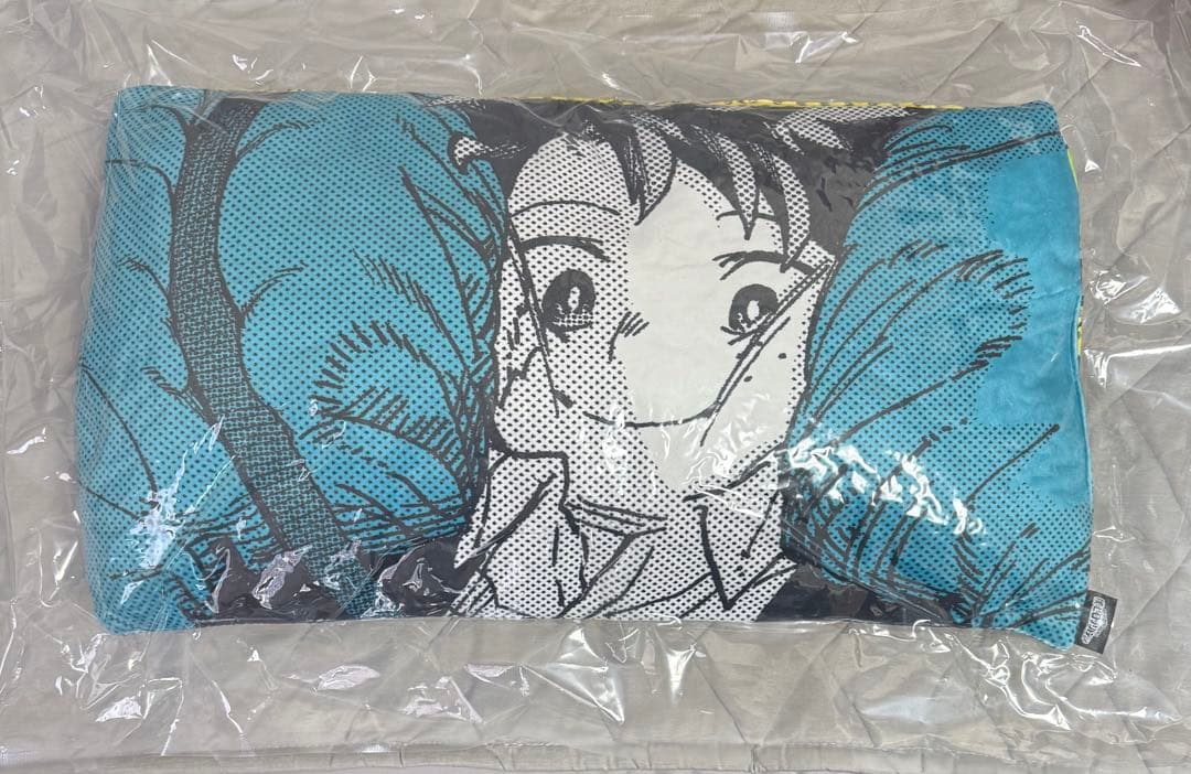 オールマイトのサイン入りキーホルダー 沈むんだけどすごくない？ クッション