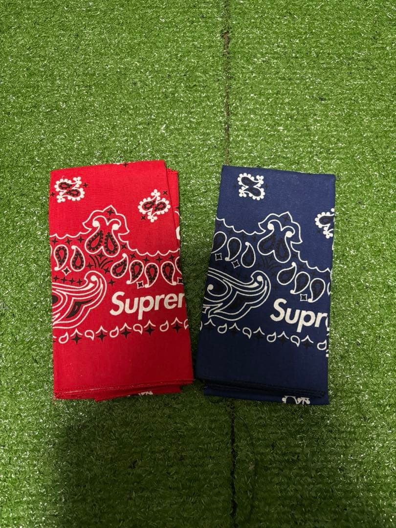 Supreme バンダナ 2色セット