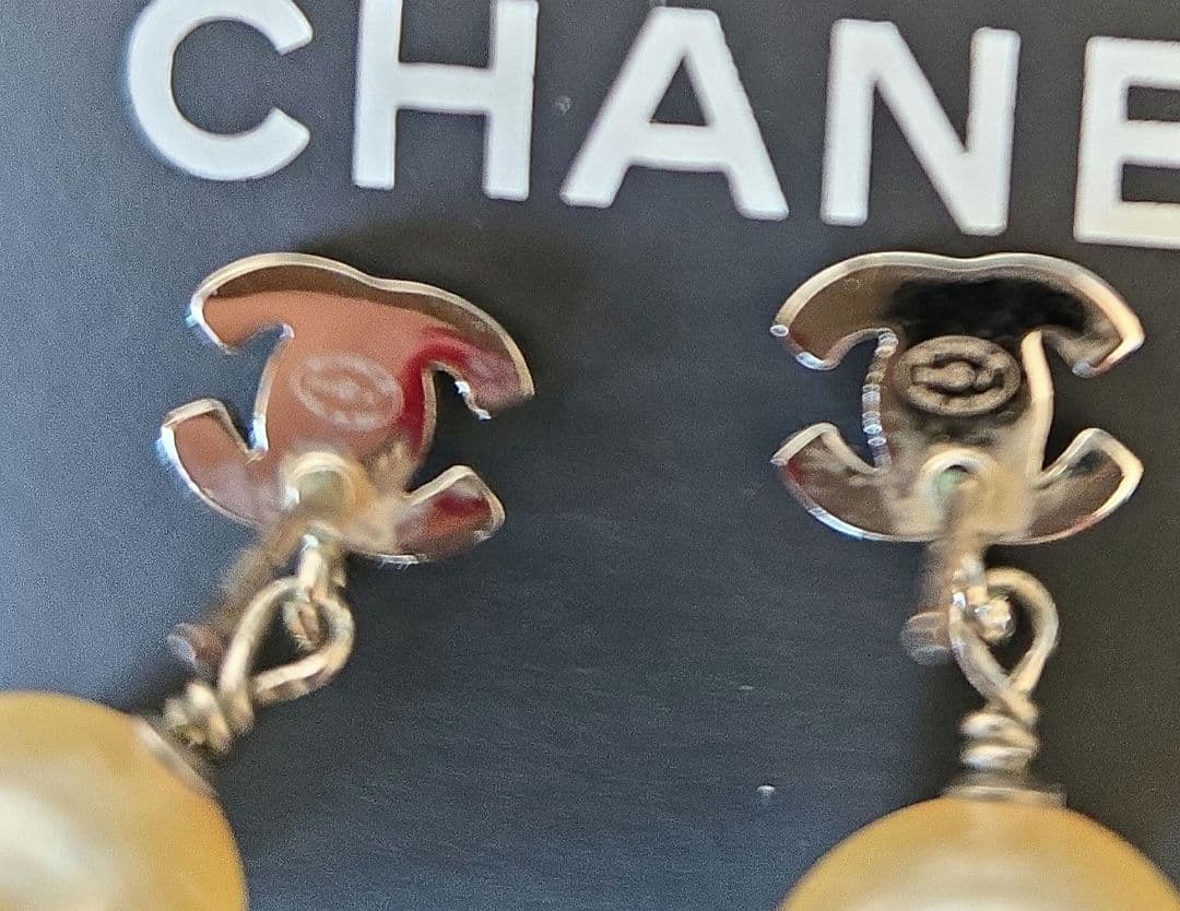 CHANEL　パールピアス