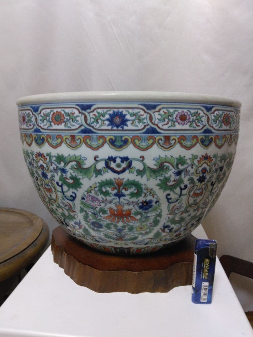 中国美術豆彩唐草紋紅