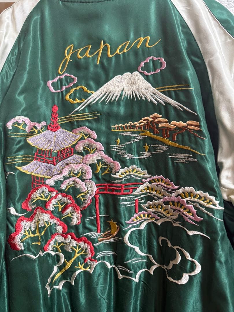 スカジャン 黒と緑 鷹とドラゴン刺繍