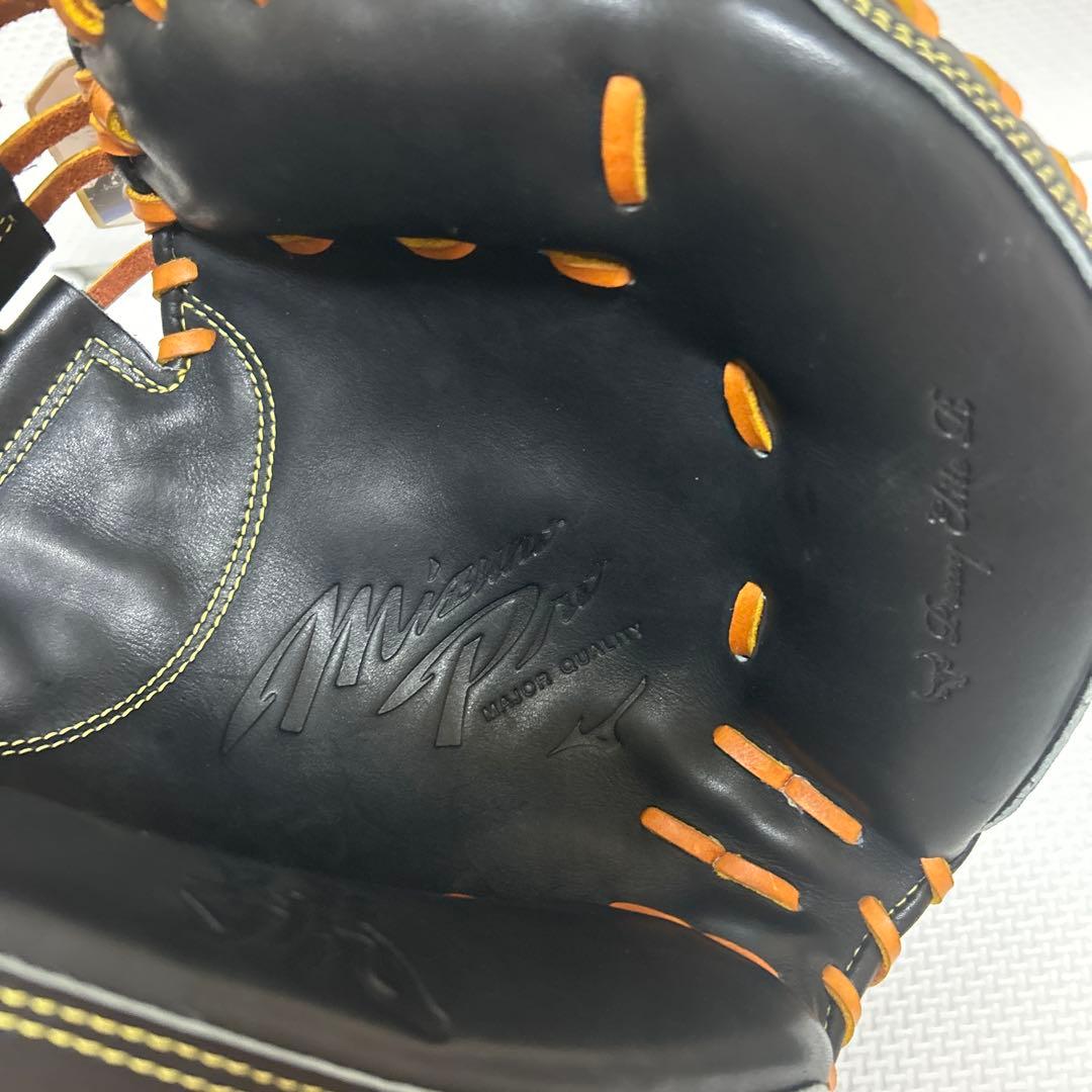 Mizuno Pro 軟式グローブ ブラック/コルク
