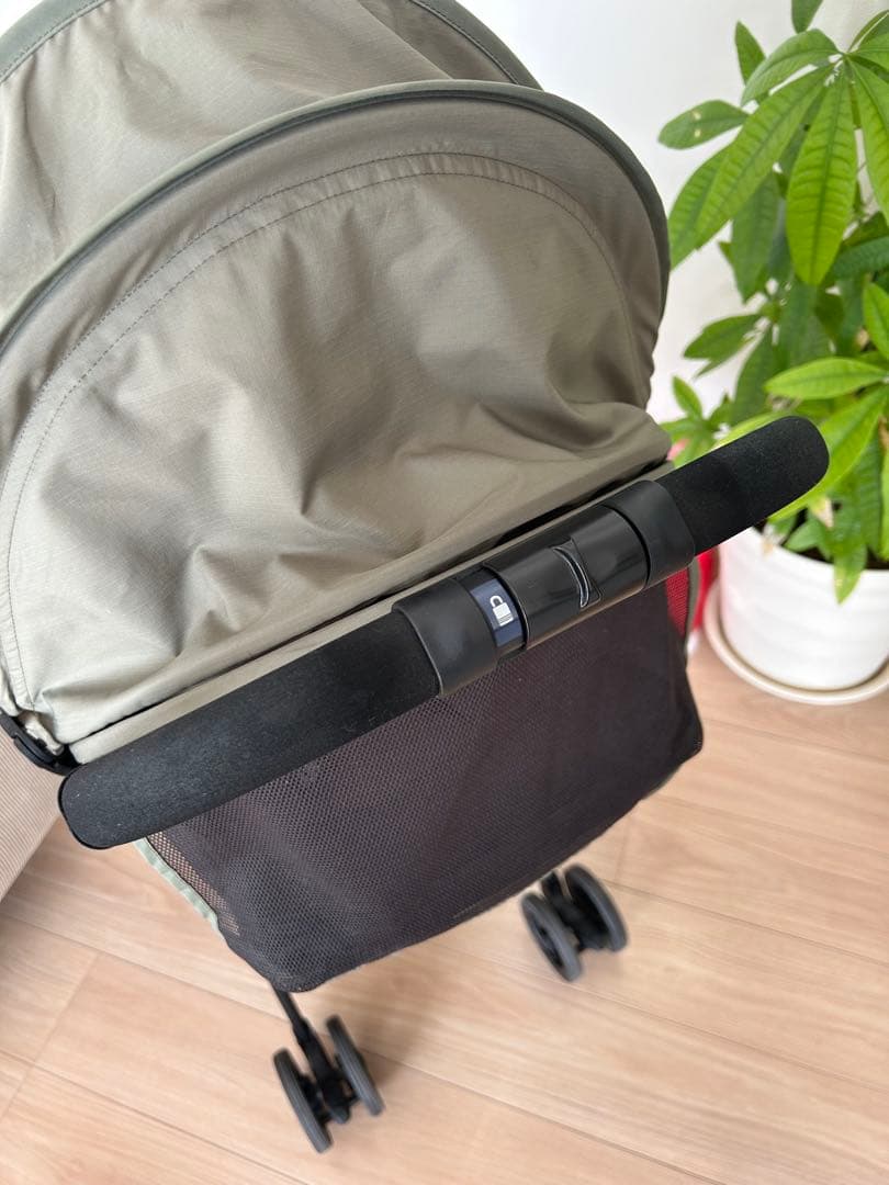 Aprica マジカルエアー　カーキ　B型ベビーカー