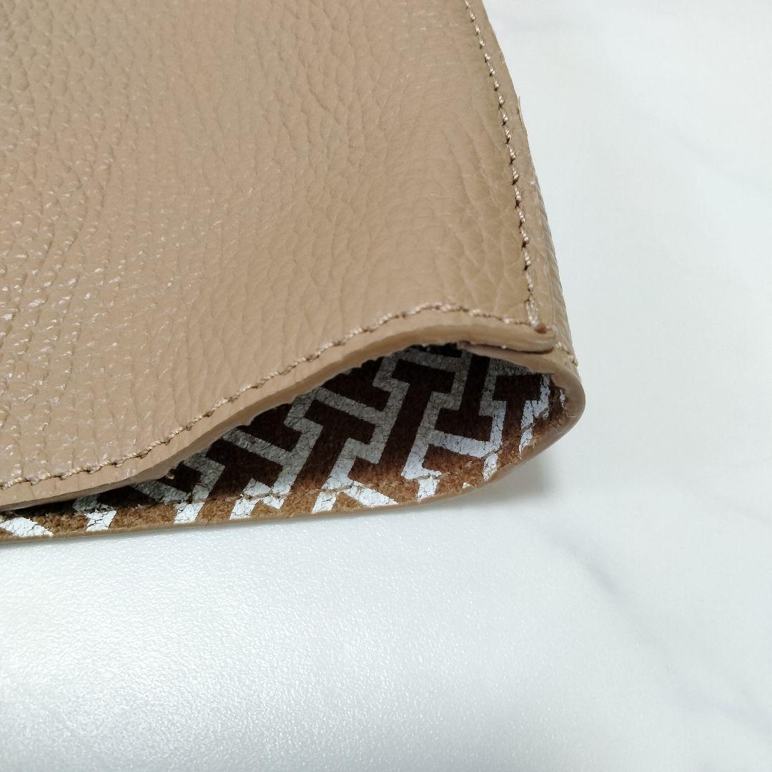 ま*ん様 美品　IACUCCI/イアクッチ BREZZA ブレッツァ　レザートー