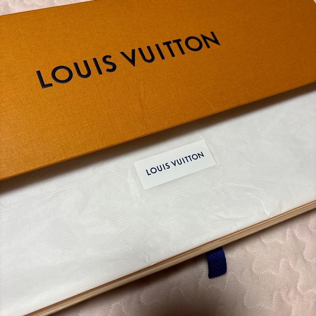 ルイヴィトン　モノグラム ネイビーネクタイ 箱付き