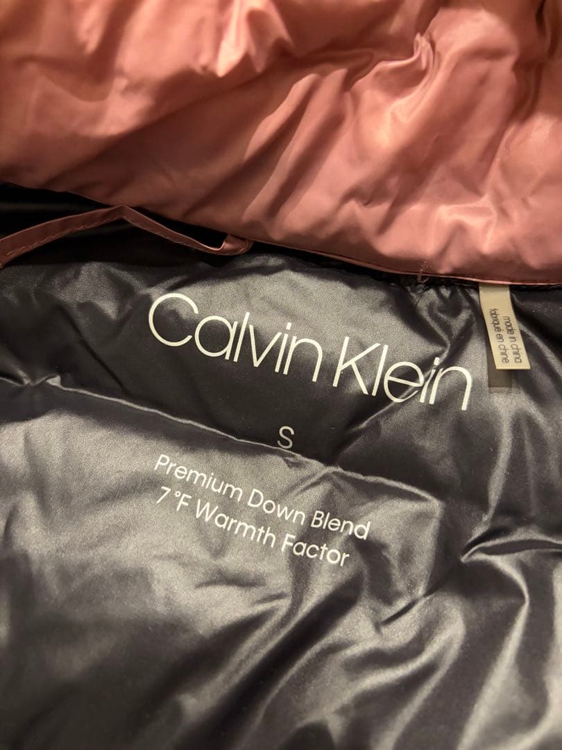   フード付きピンクダウンジャケット　Sサイズ