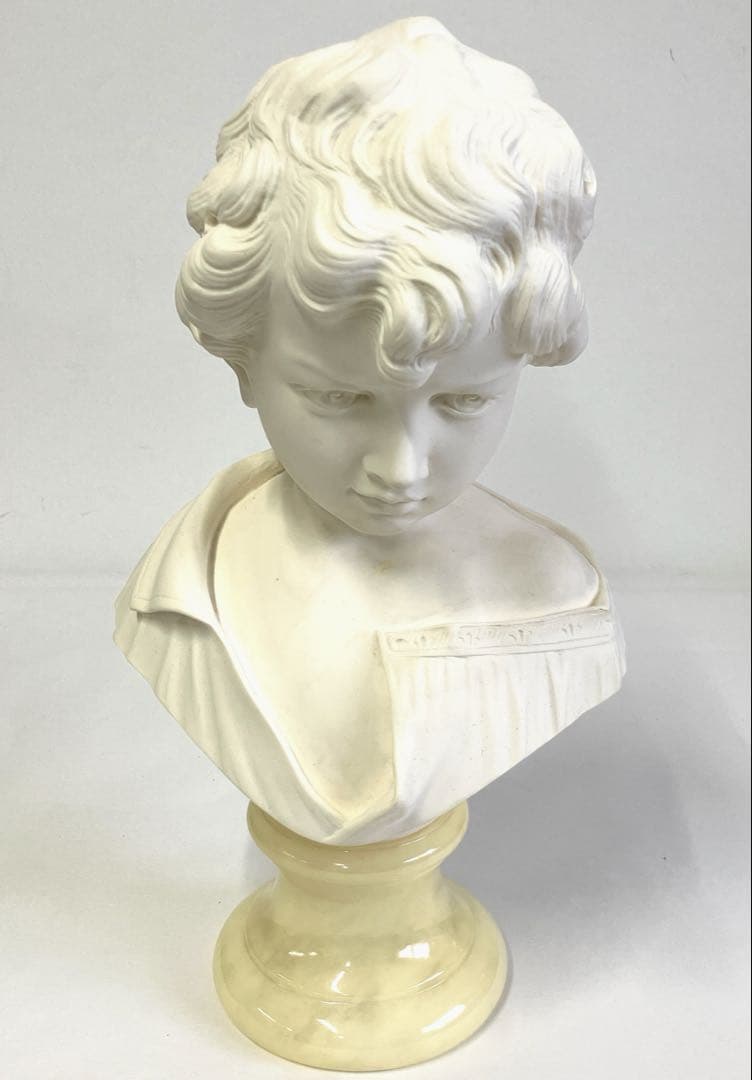 少女の胸像　白い陶器製　ジュゼッペ・ベッシ イタリア製