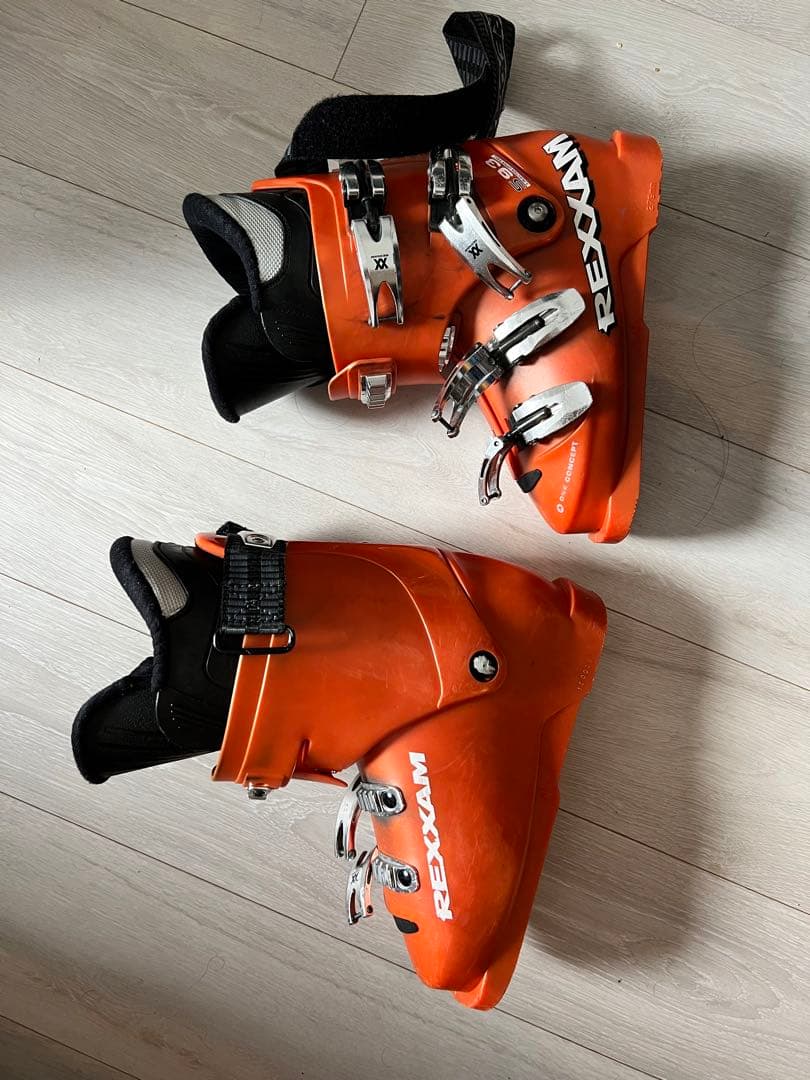 レグザムスキーブーツ 23.5センチ 女性用