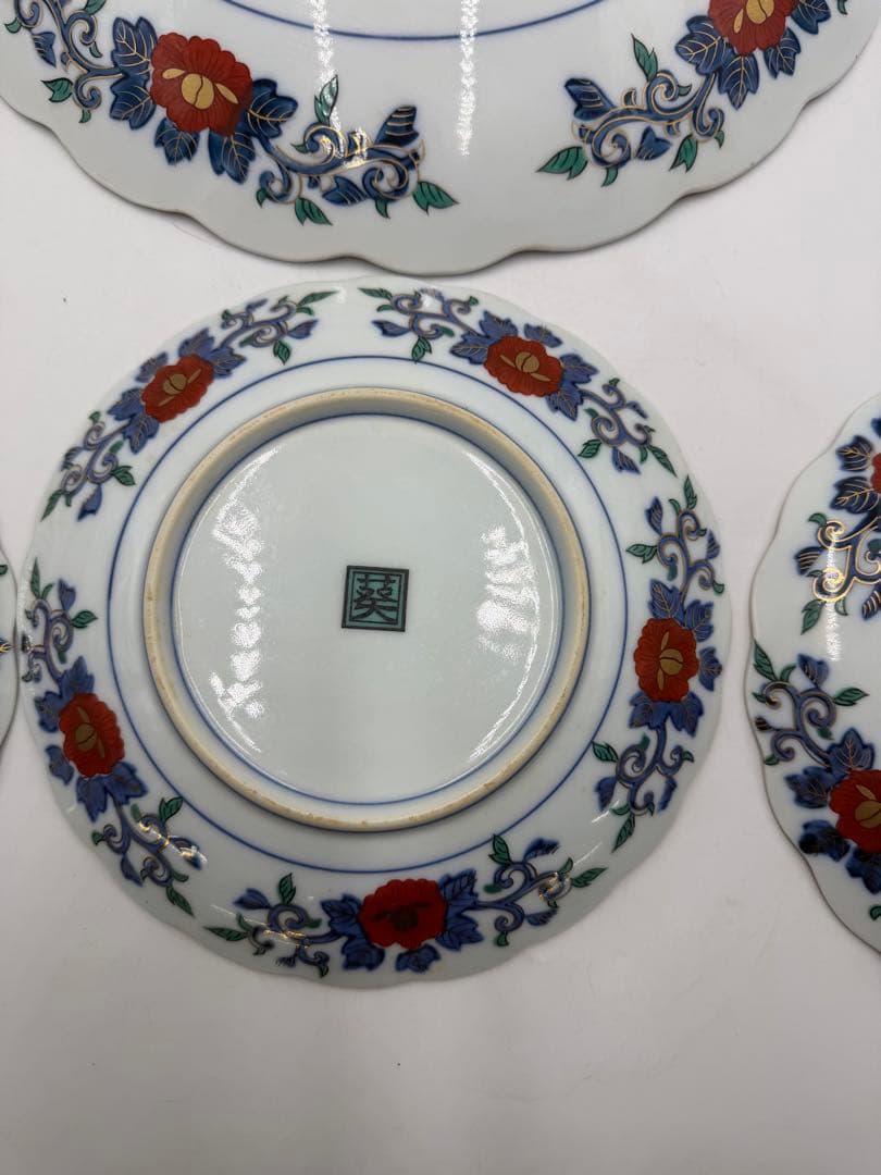 有田焼　極彩古伊万里　和皿揃い　銘々皿　5枚　大皿 1枚　金彩　菊割