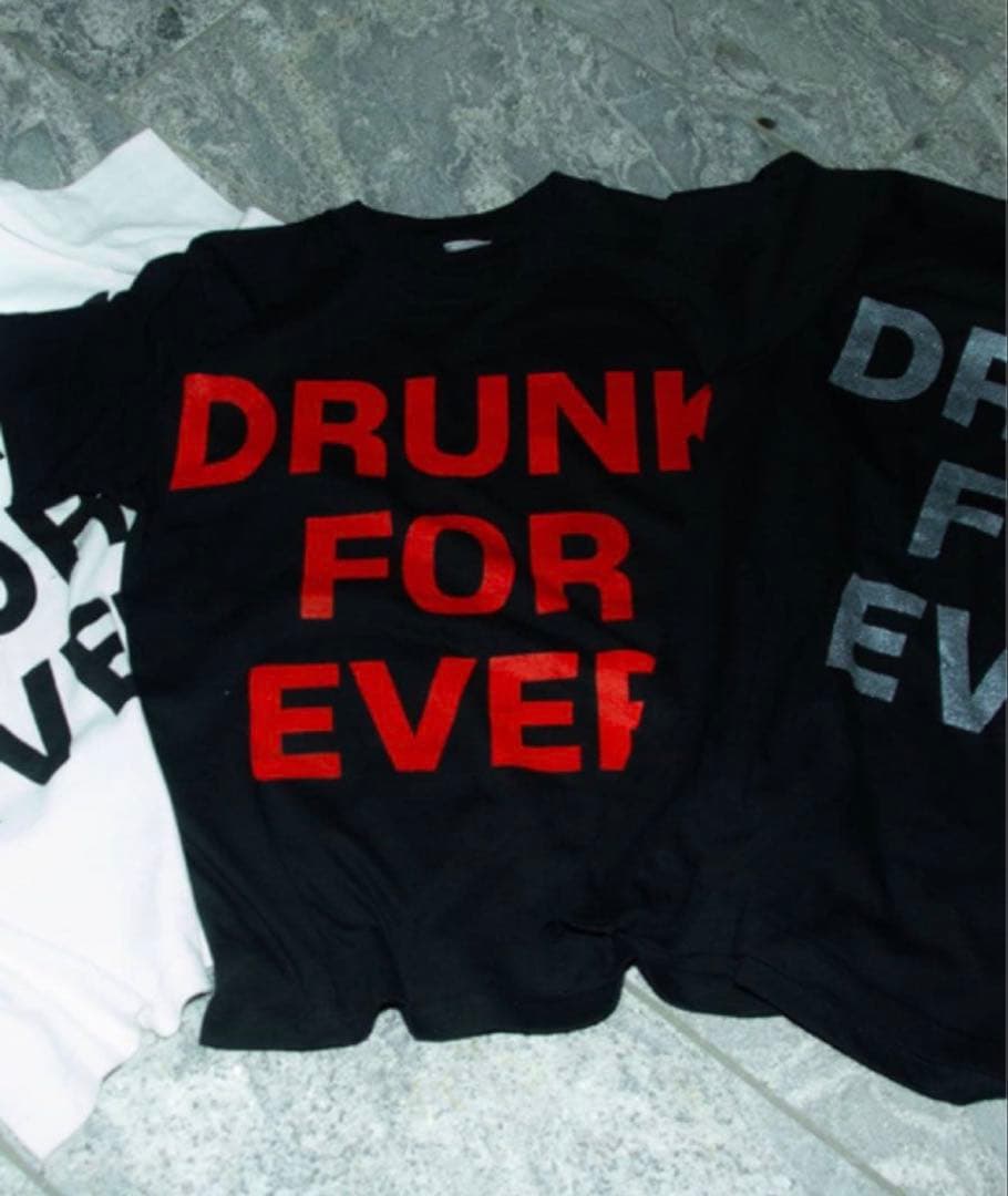 最安値　DRUNK FOR EVER Tシャツ 赤s fti punkandyo