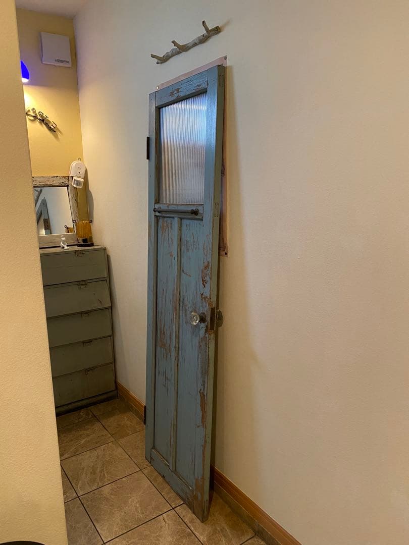 アンティークすぎるドア