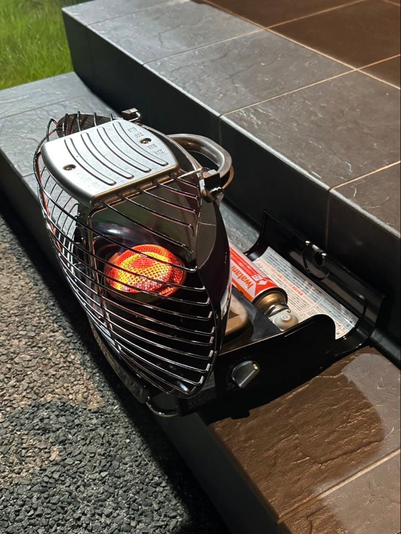 アラジン　カセット式　ガスストーブ