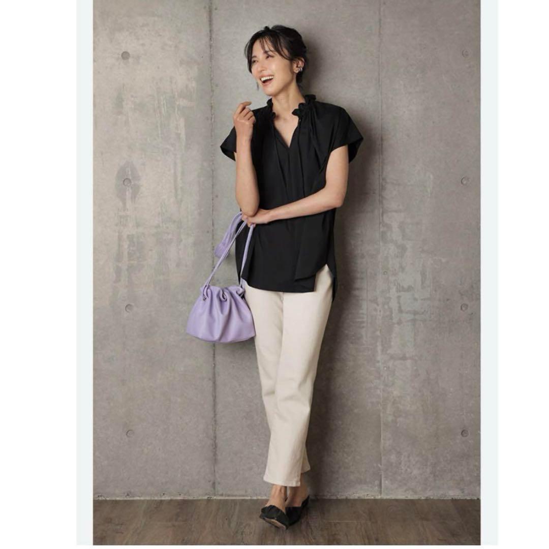 【新品未使用タグ付】 23区　 洗える ストレッチ フリルネックブラウス