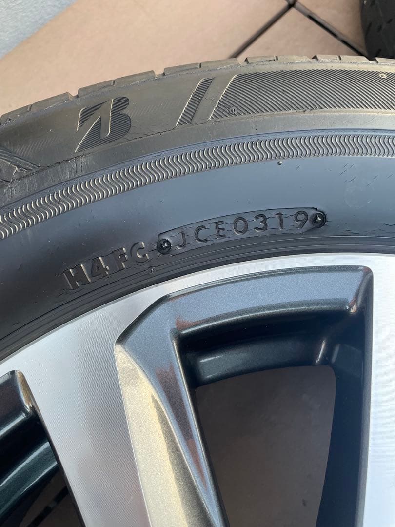 30系ヴェルファイア　アルファード　純正 17インチホイールタイヤセット4本