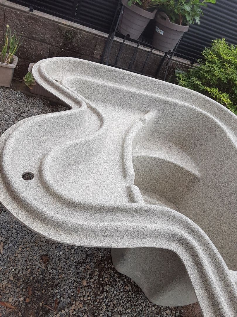 みかげ調プラ池