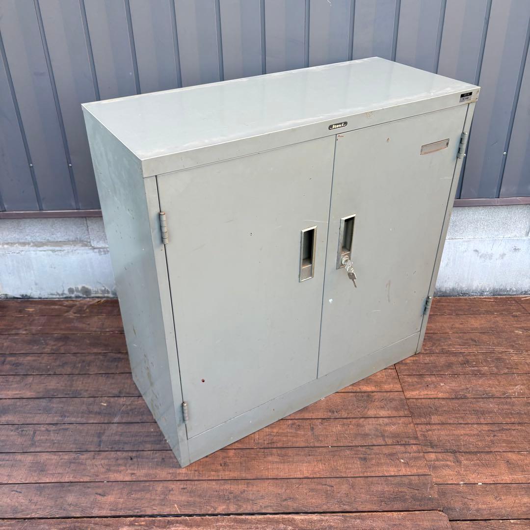 昭和レトロ インダストリアル イトーキ スチールキャビネット 鍵付収納庫 2段棚