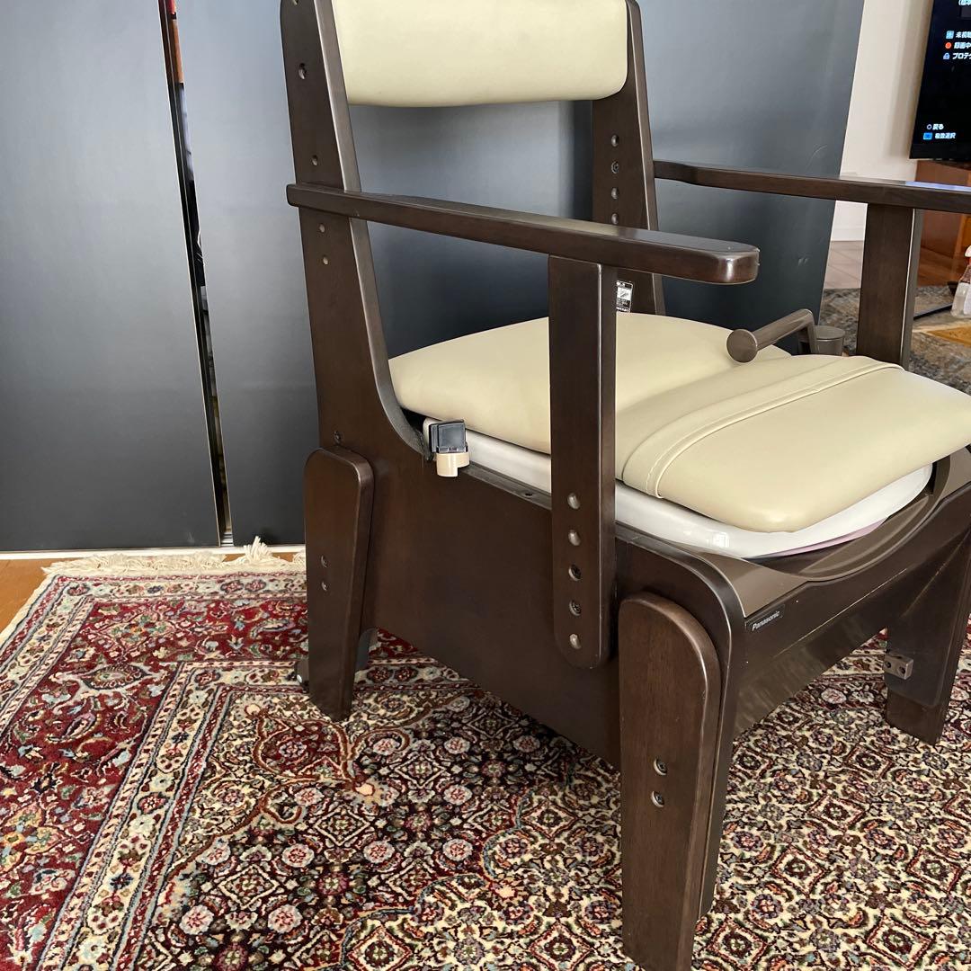 家具調ポータブルトイレ　パナソニック　楽座　脱臭暖か便座PN-L23218