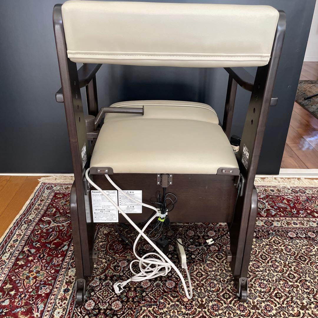 家具調ポータブルトイレ　パナソニック　楽座　脱臭暖か便座PN-L23218