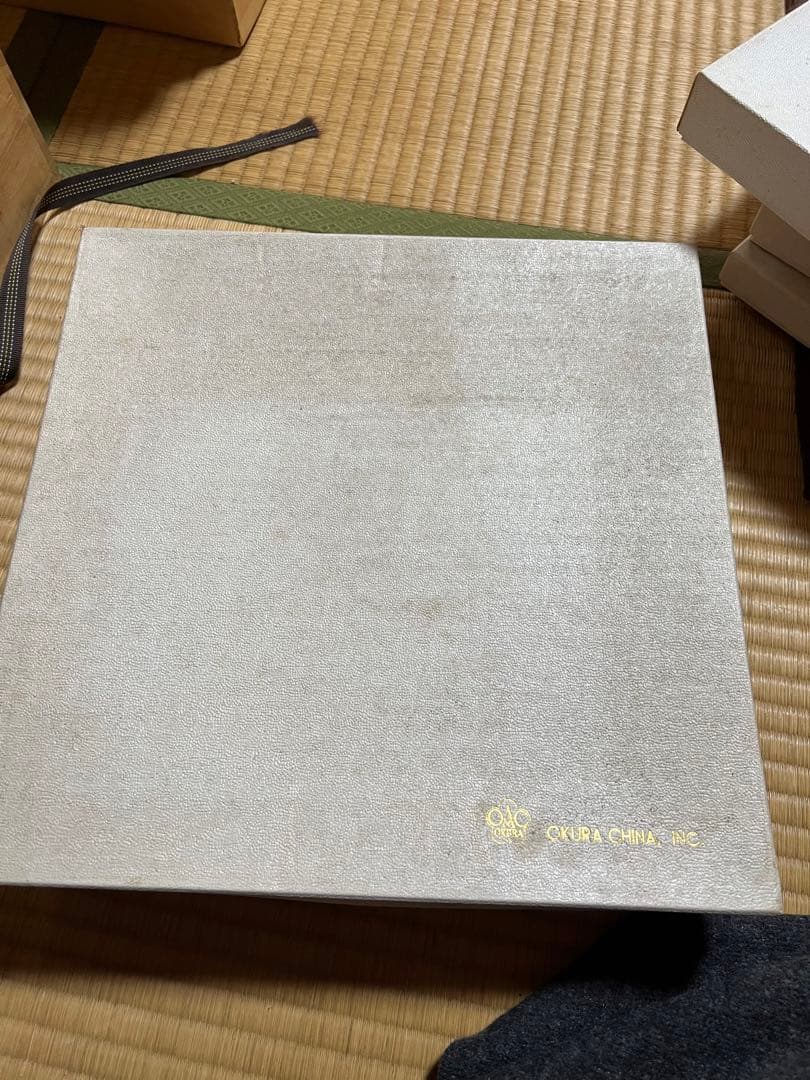 大倉陶園　皿　一本のバラ