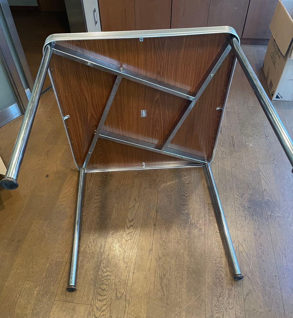 レトロ　四角形テーブル